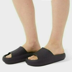 NWOT 32 Degrees Ultra-soft EVA Black Unisex Slide Sandals W9/10